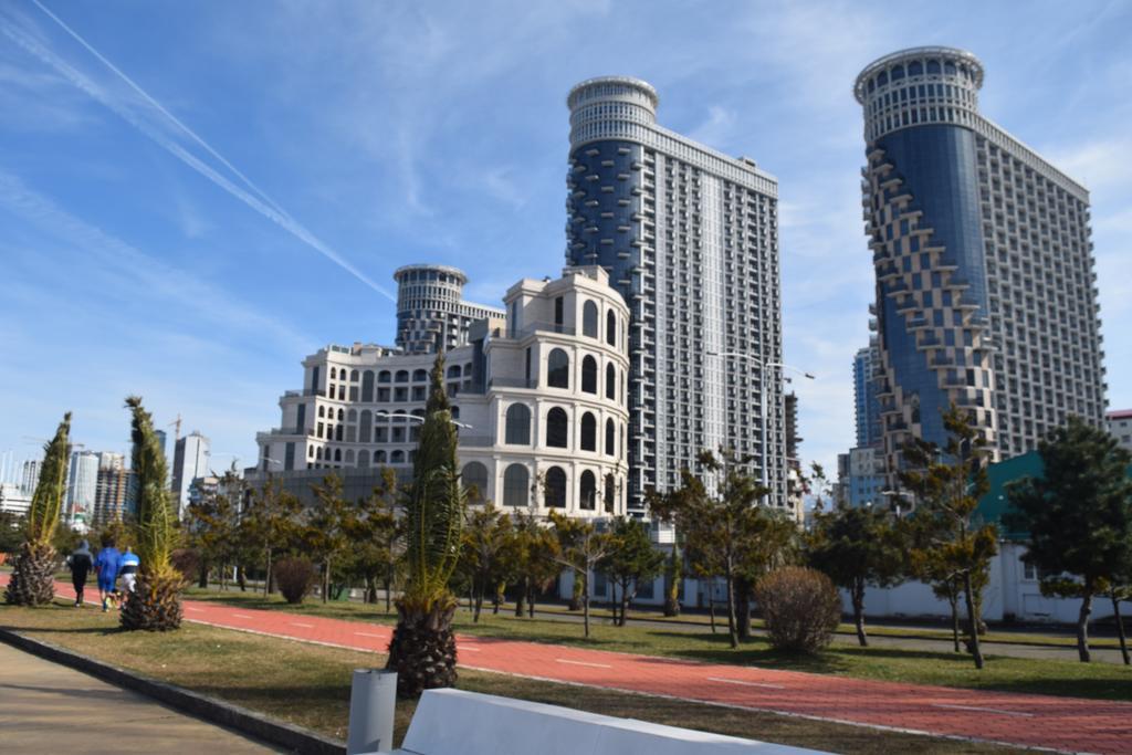 Orbi Sea Towers Apart Hotel Batumi Bagian luar foto